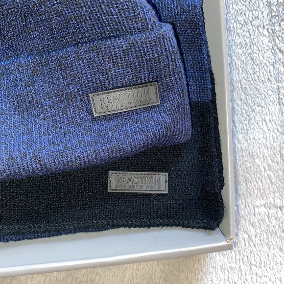 NEVER BEEN USED Kenneth Cole Reaction Beanie and Scarf Set - Picture 2 of 4